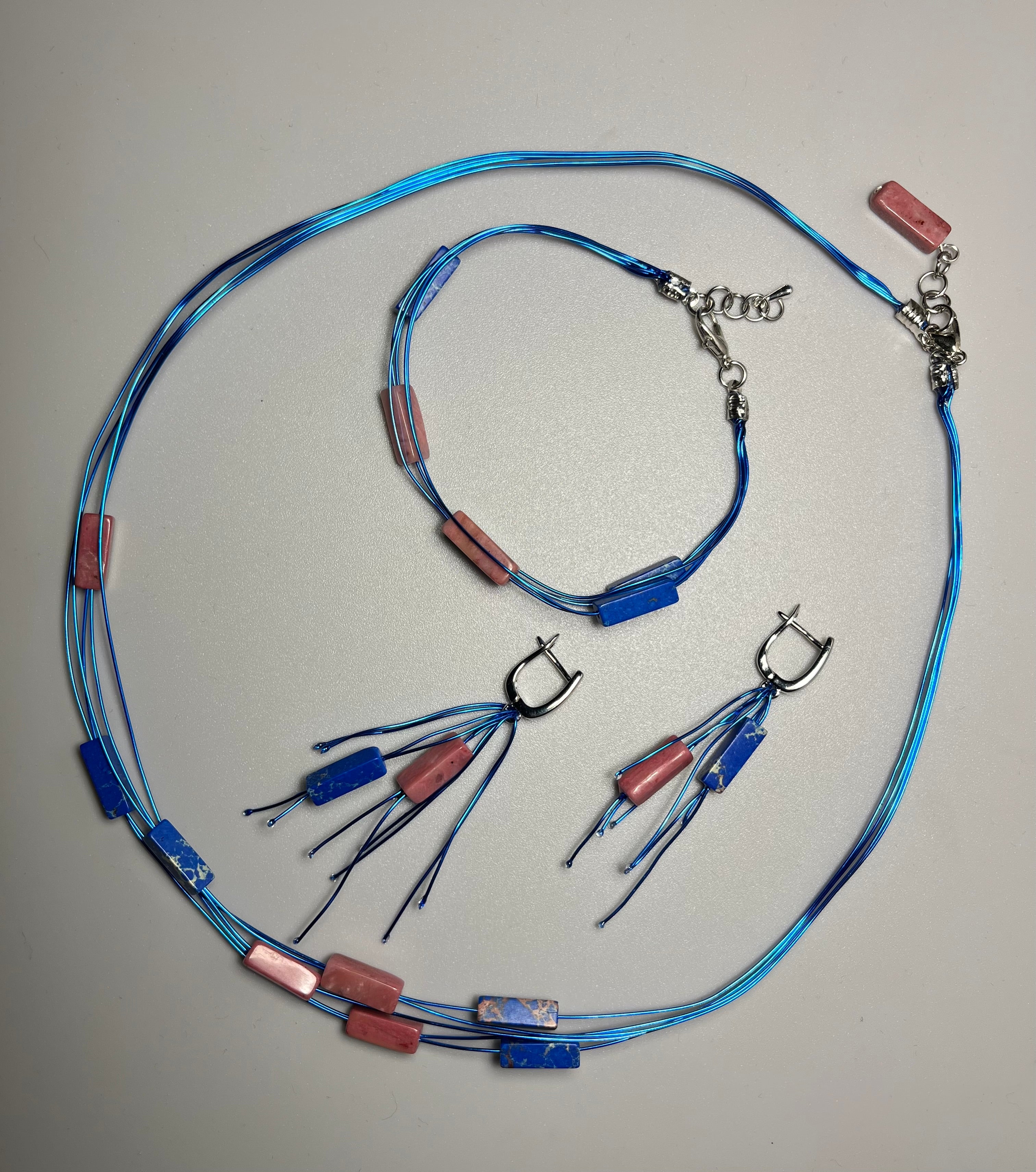 Тухла във вълните