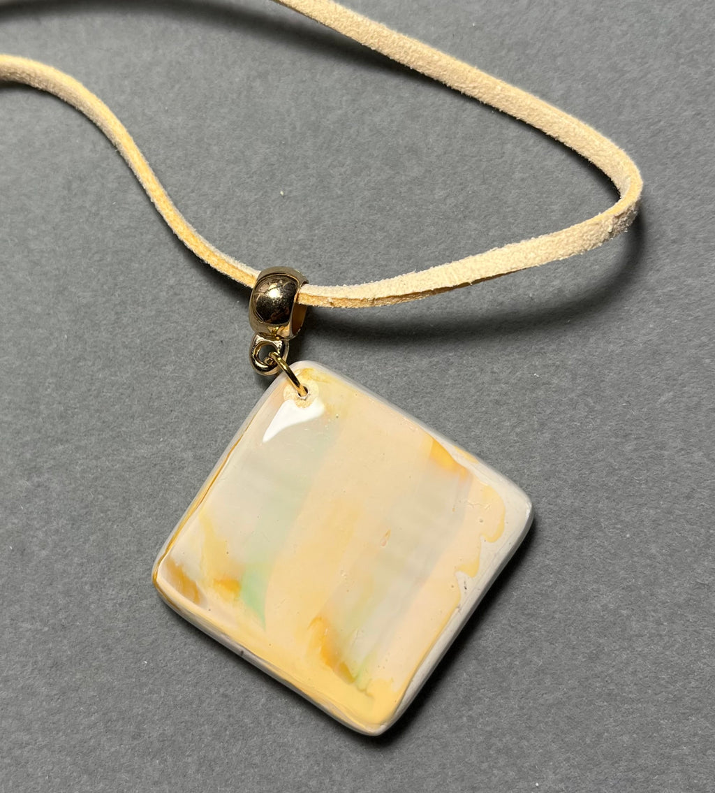 Колие Платно