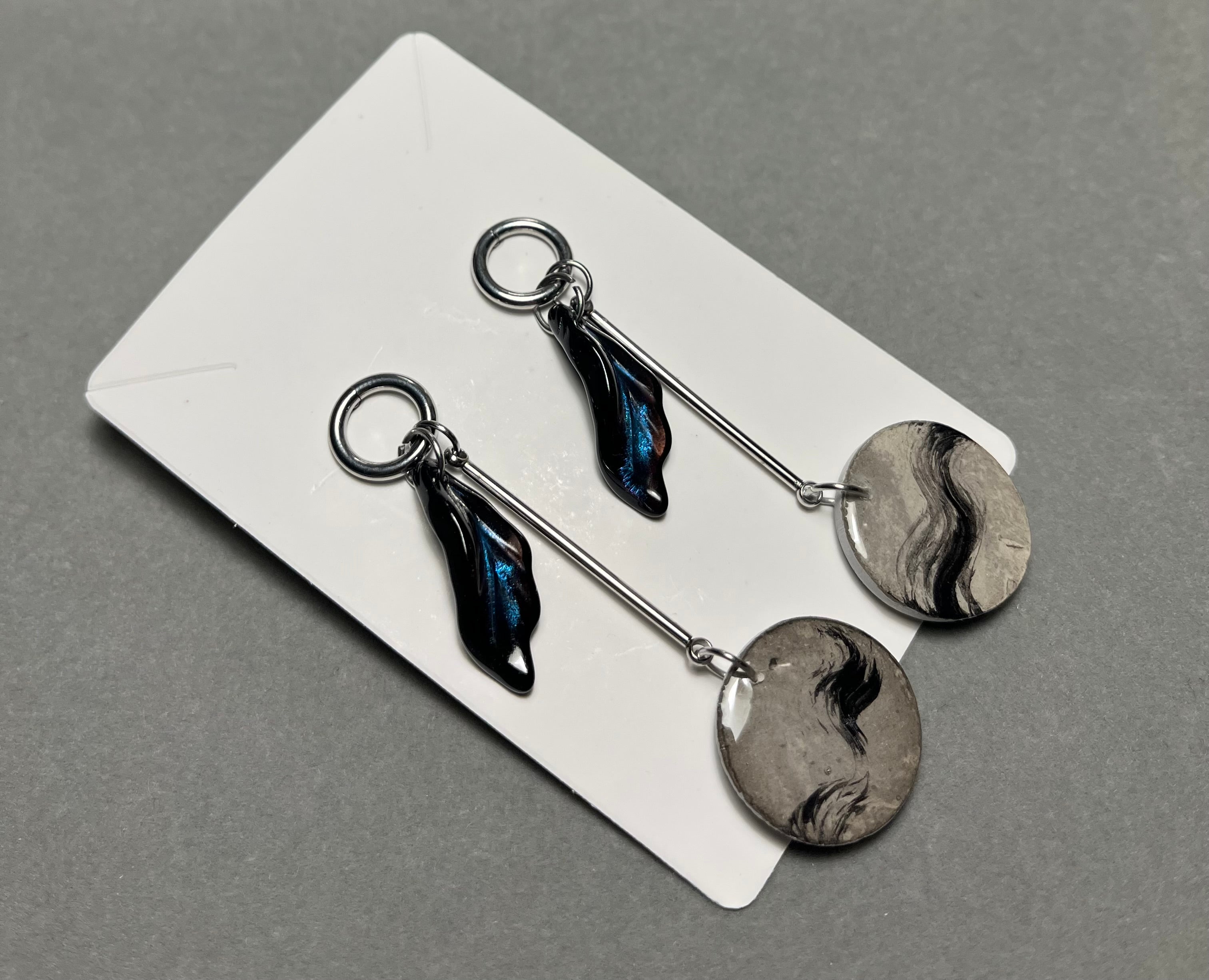 Обици Графика