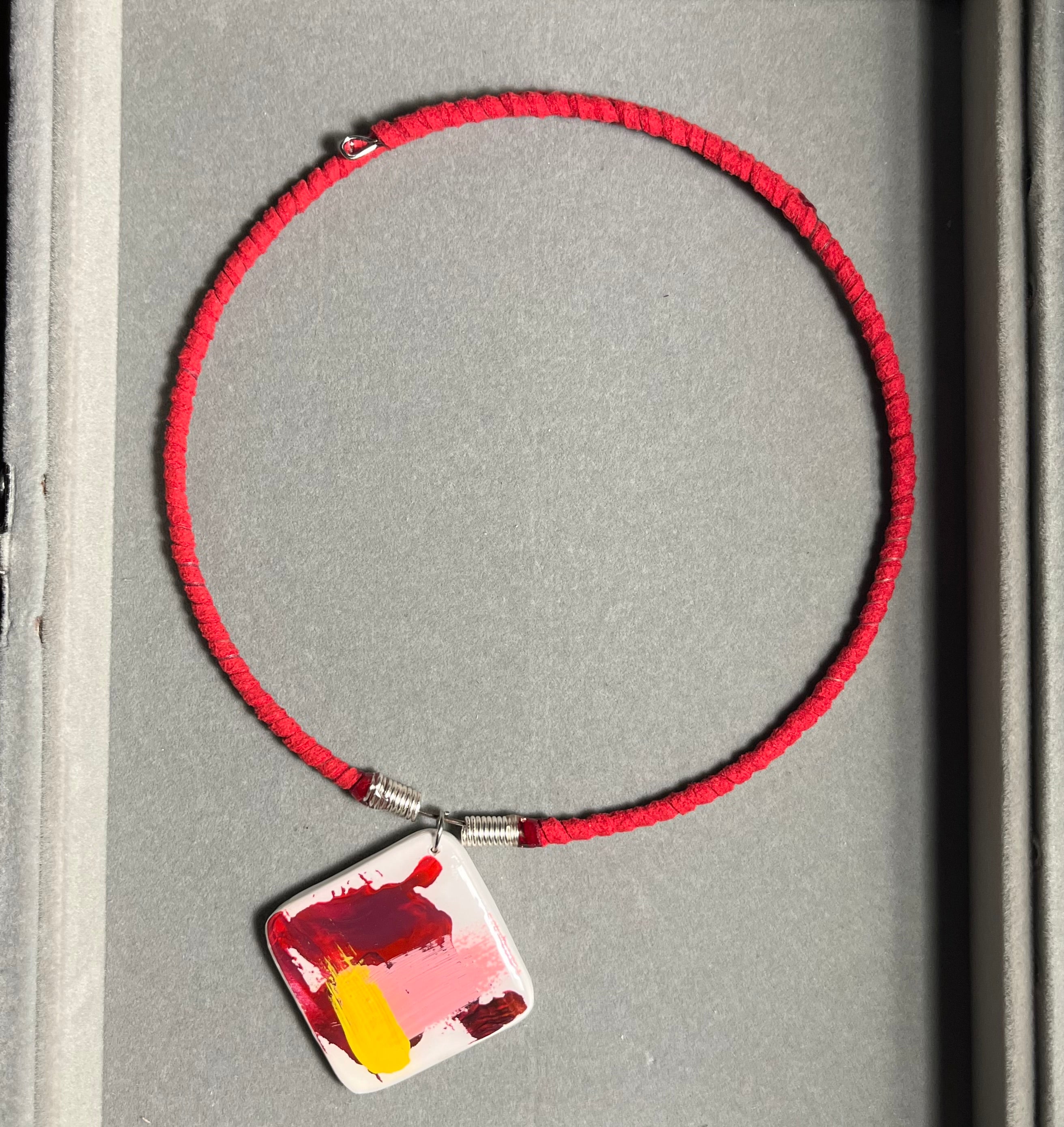 Колие платно