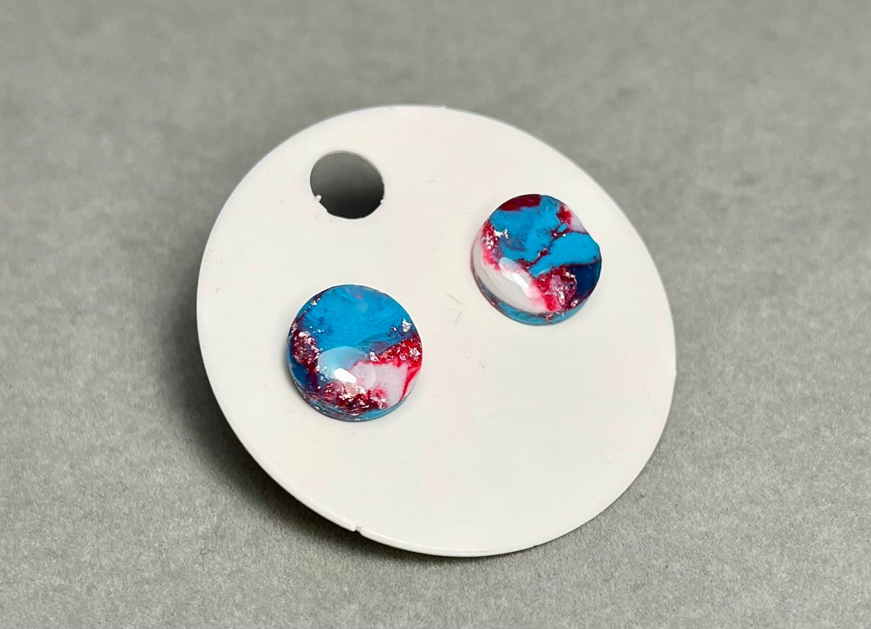 Сини обици на винт