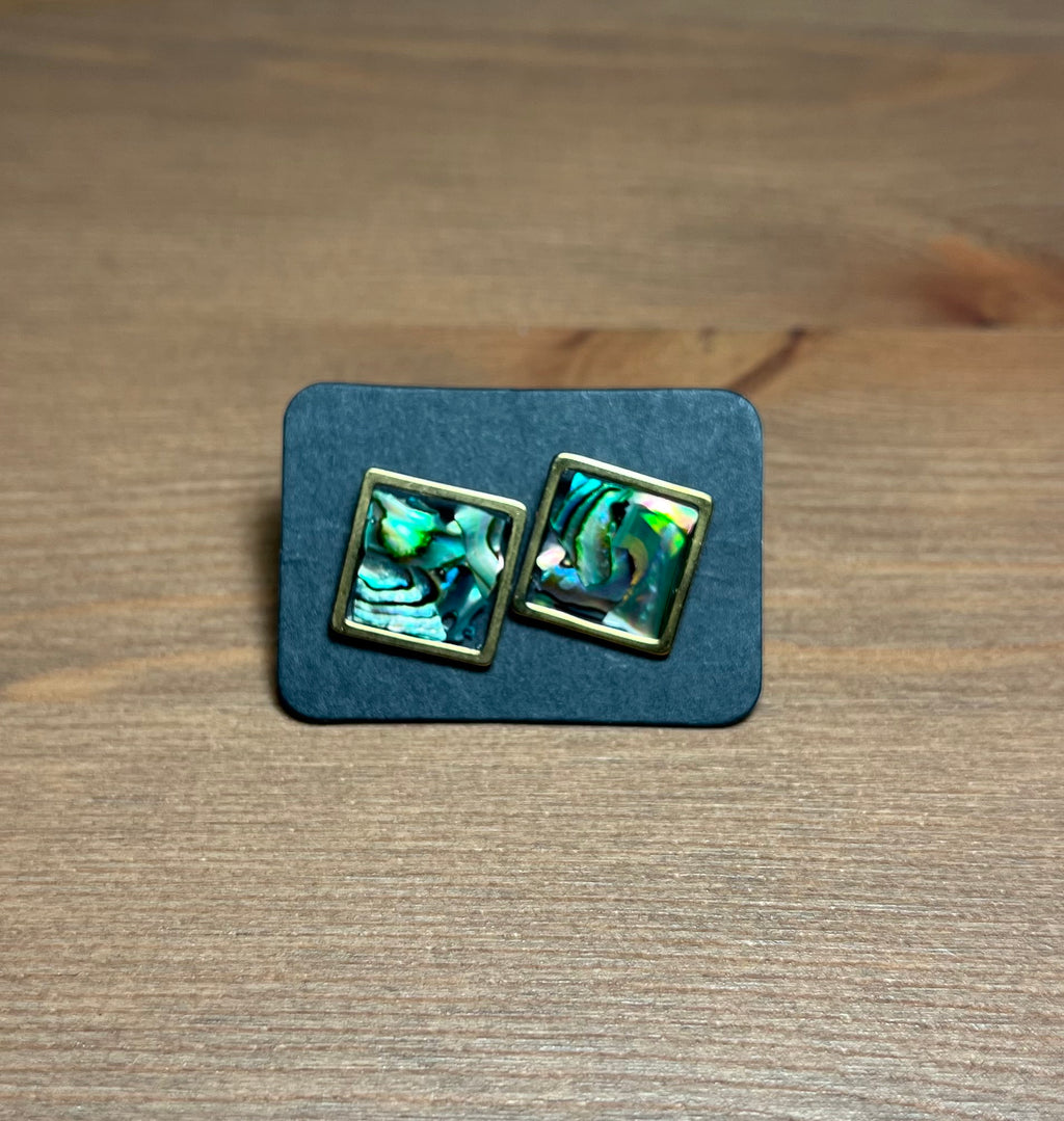 Обици на винт