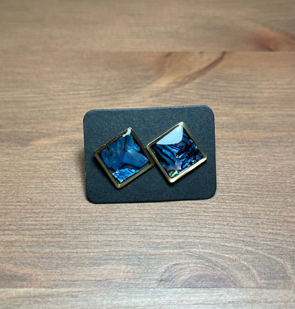 Обици на винт