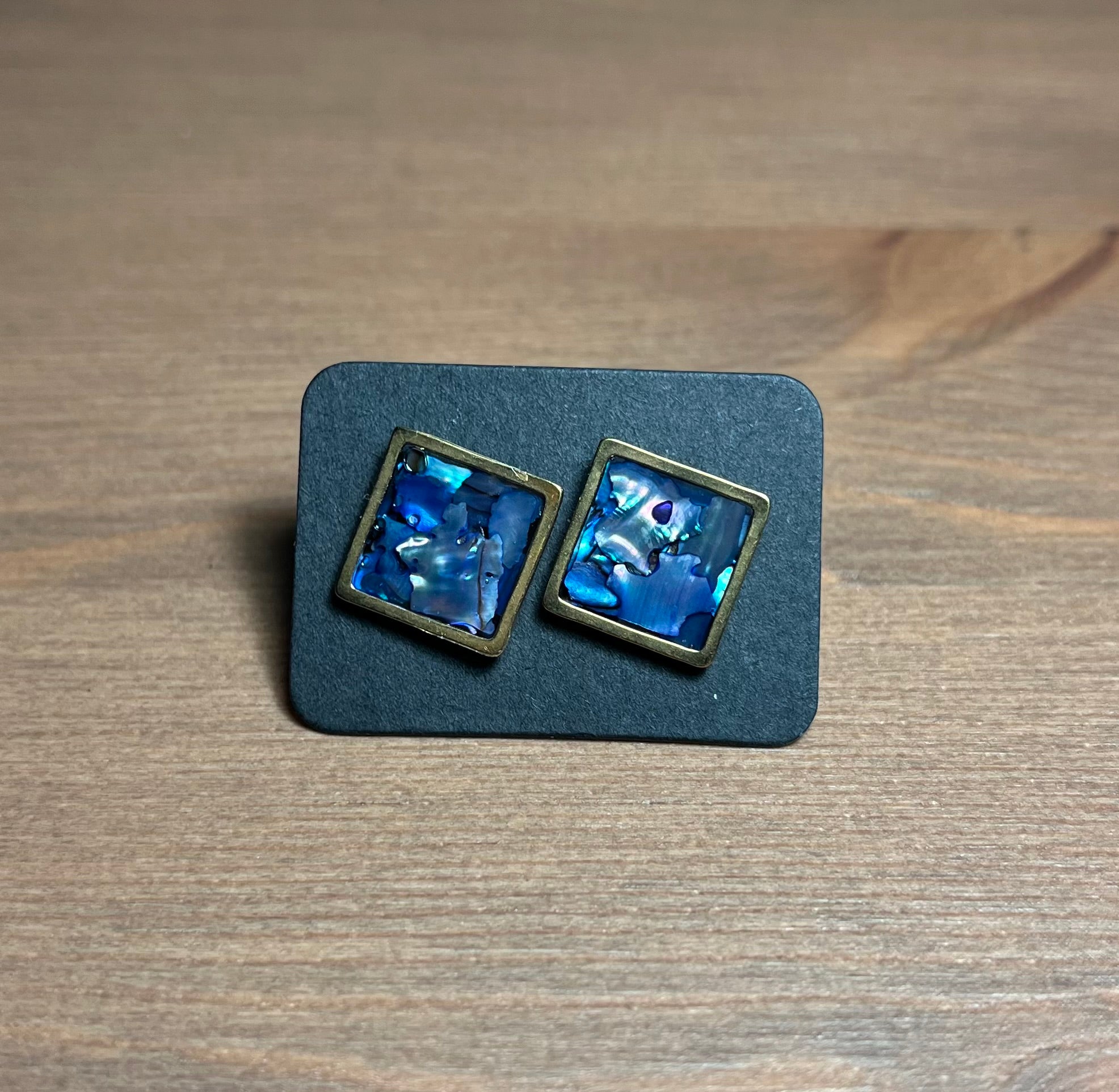 Обици на винт