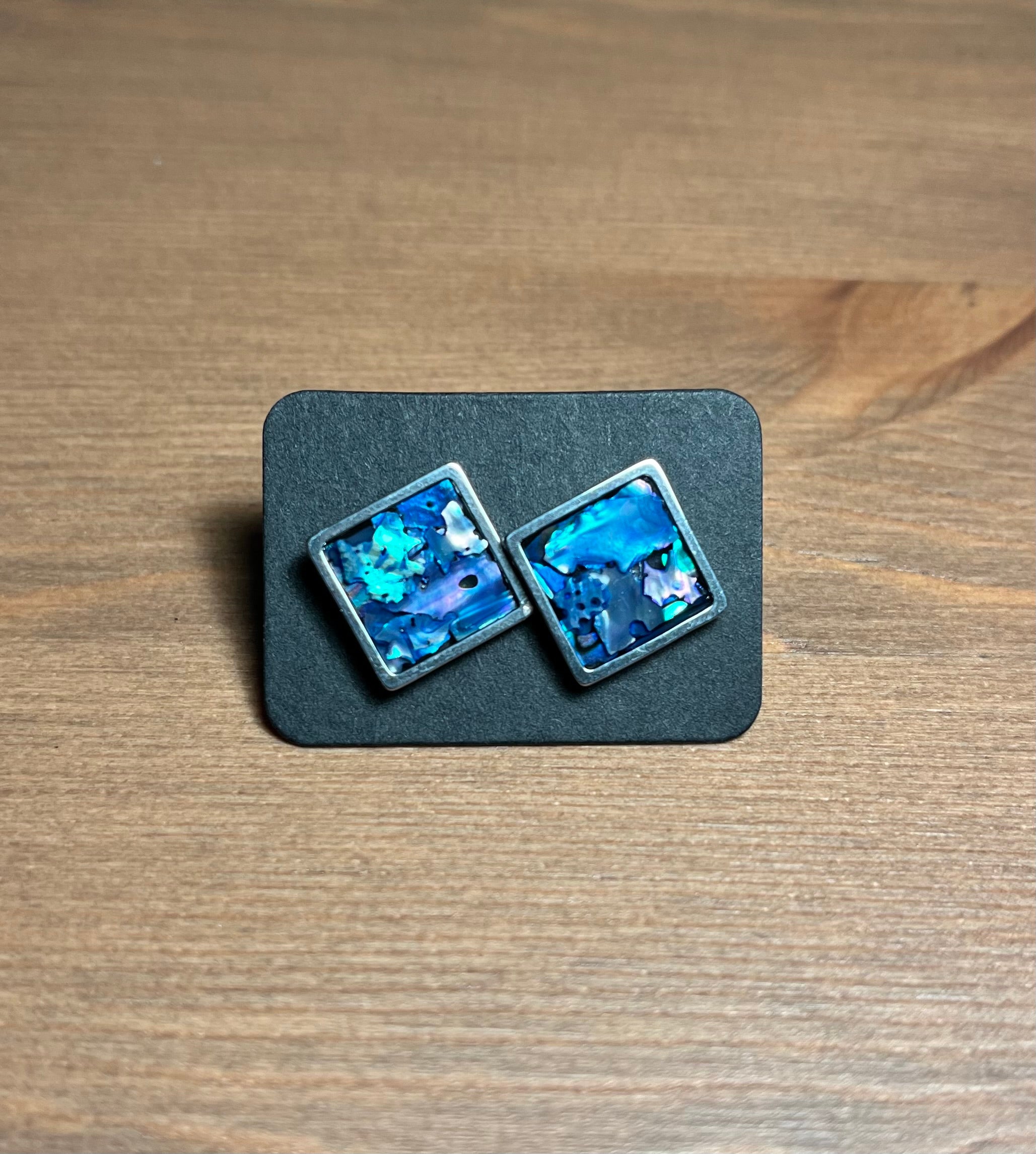 Обици на винт