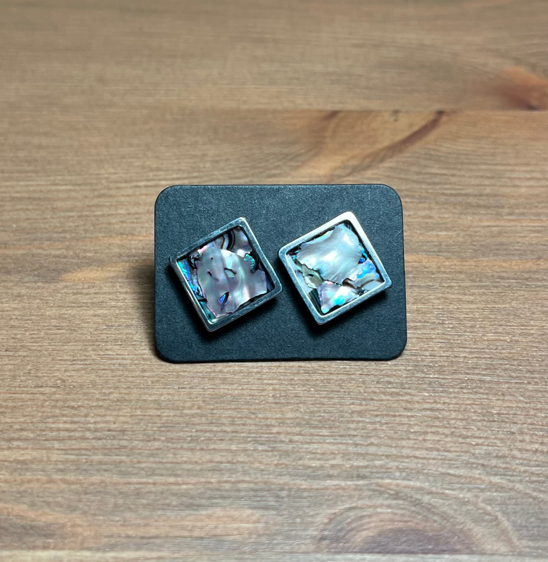 Обици на винт