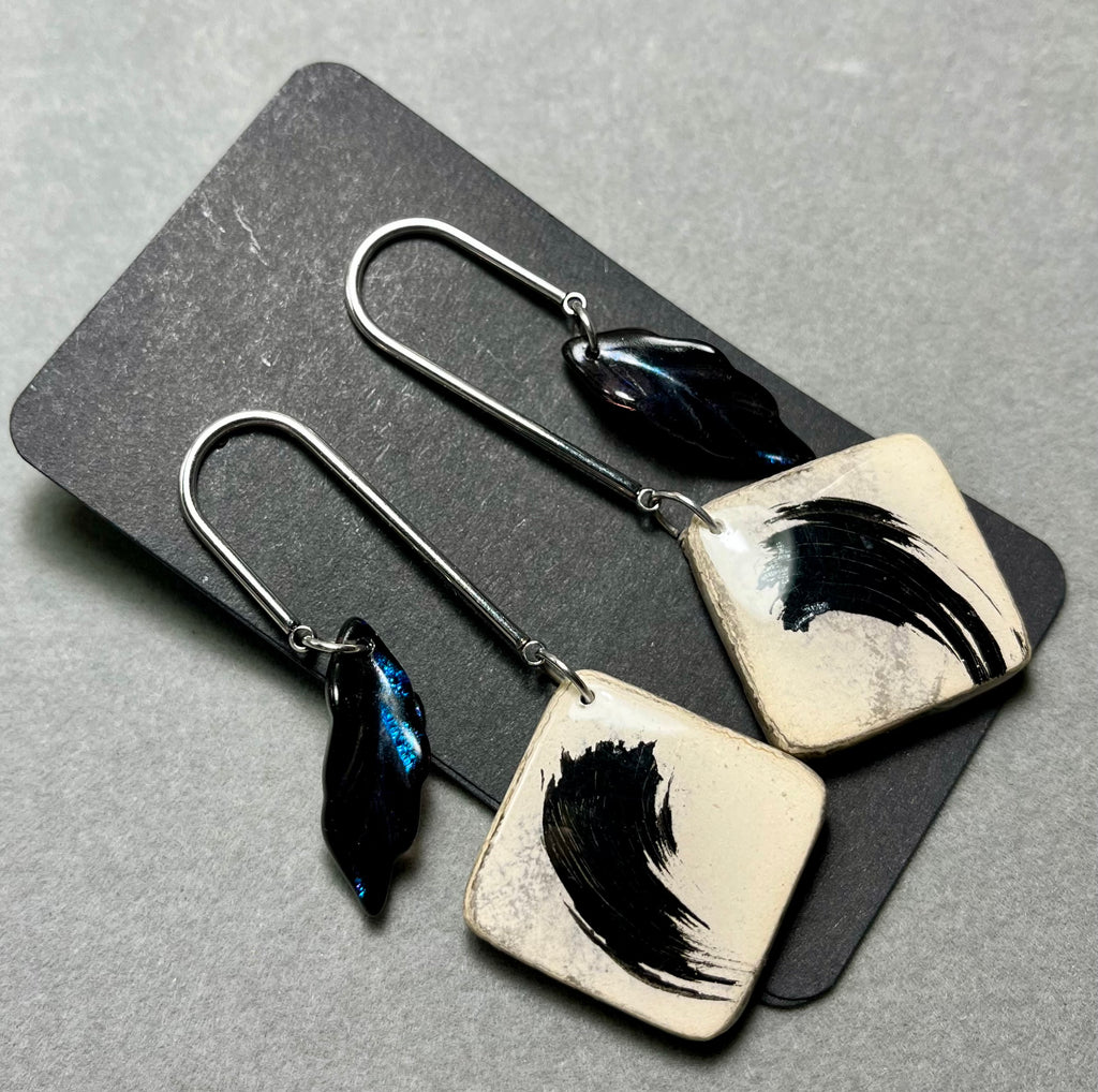 Обици Графика