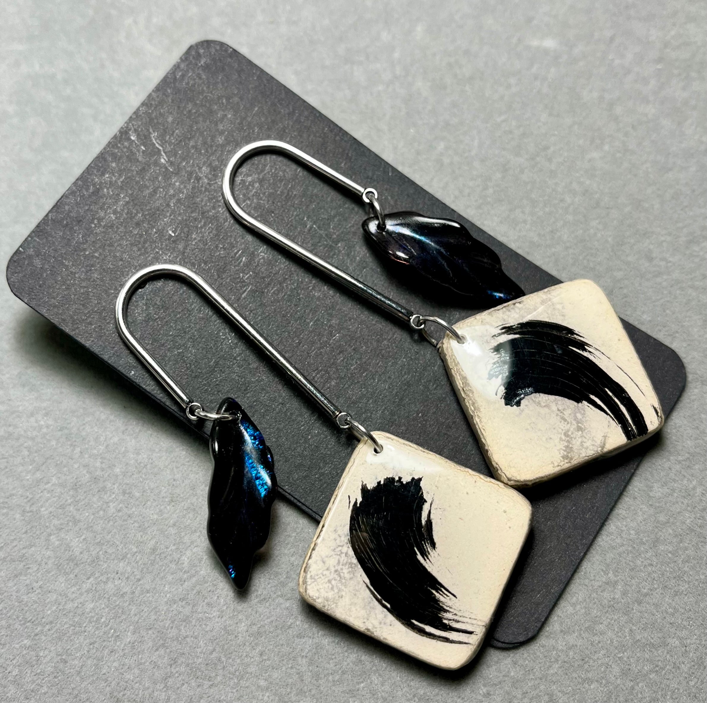 Обици Графика