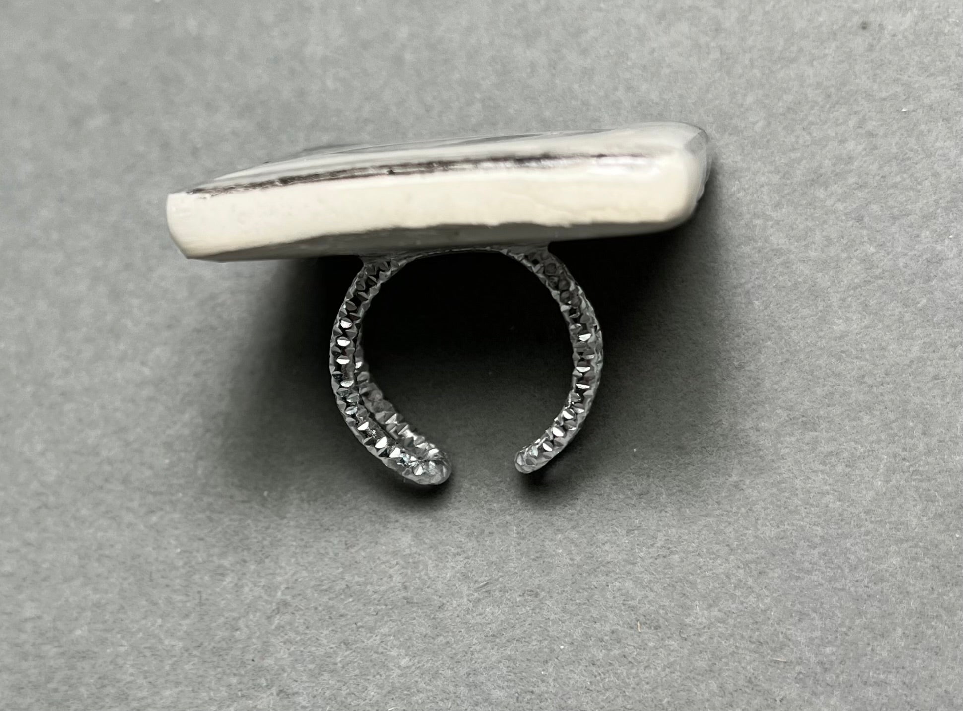 Ръчно рисуван пръстен