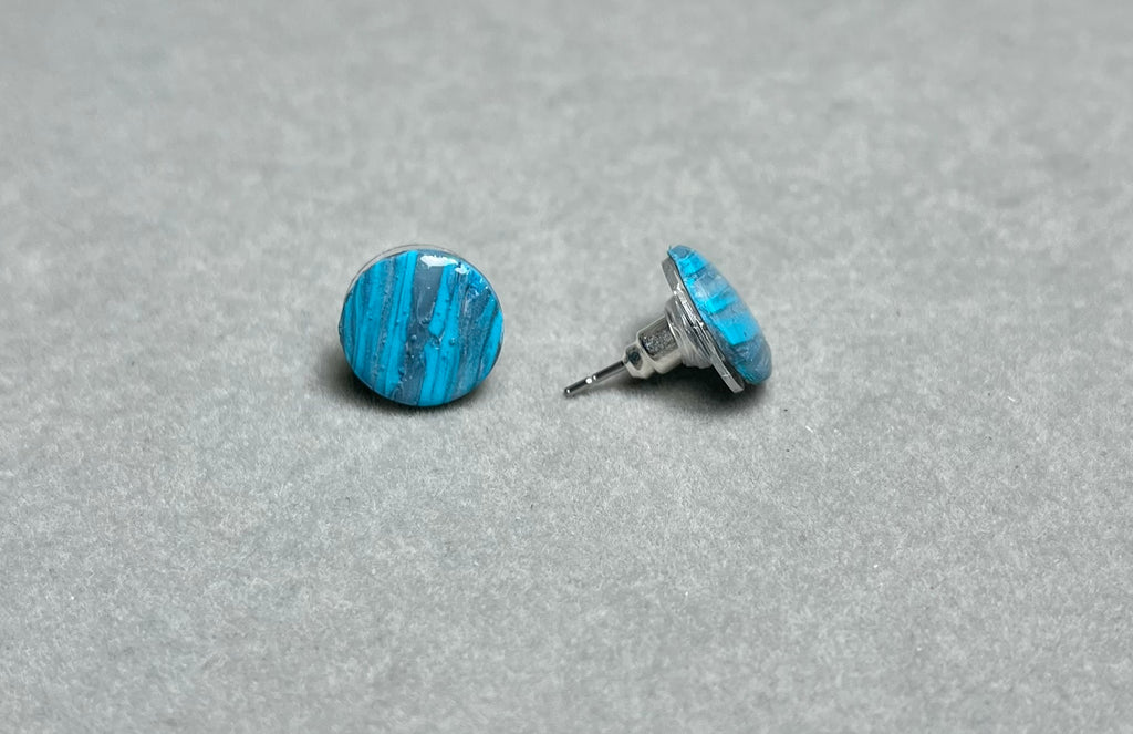 Сини обици на винт