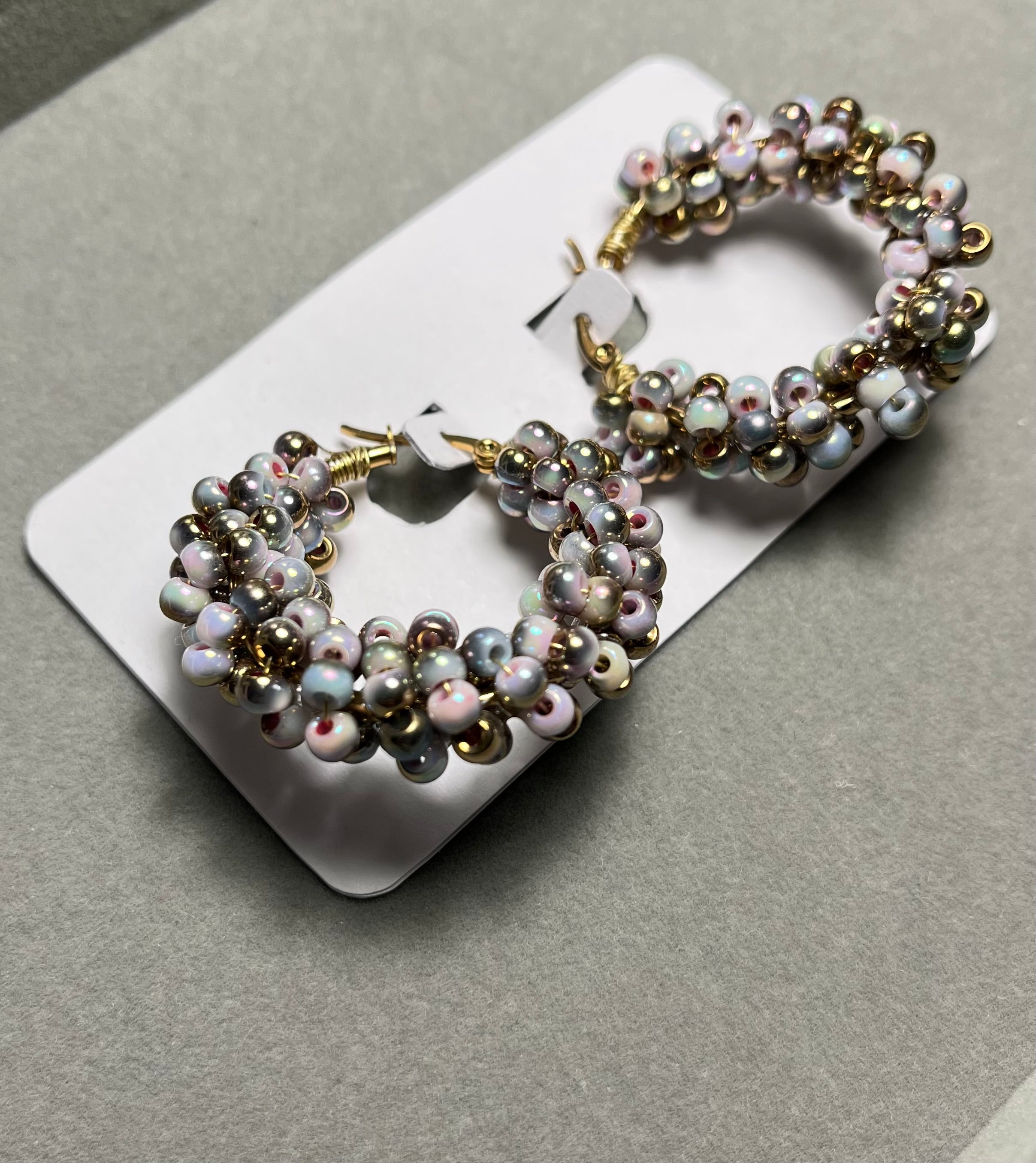 Щастливо-елеганти обици