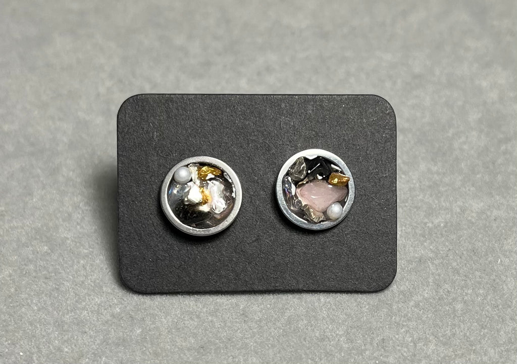 Сребристи обици на винт