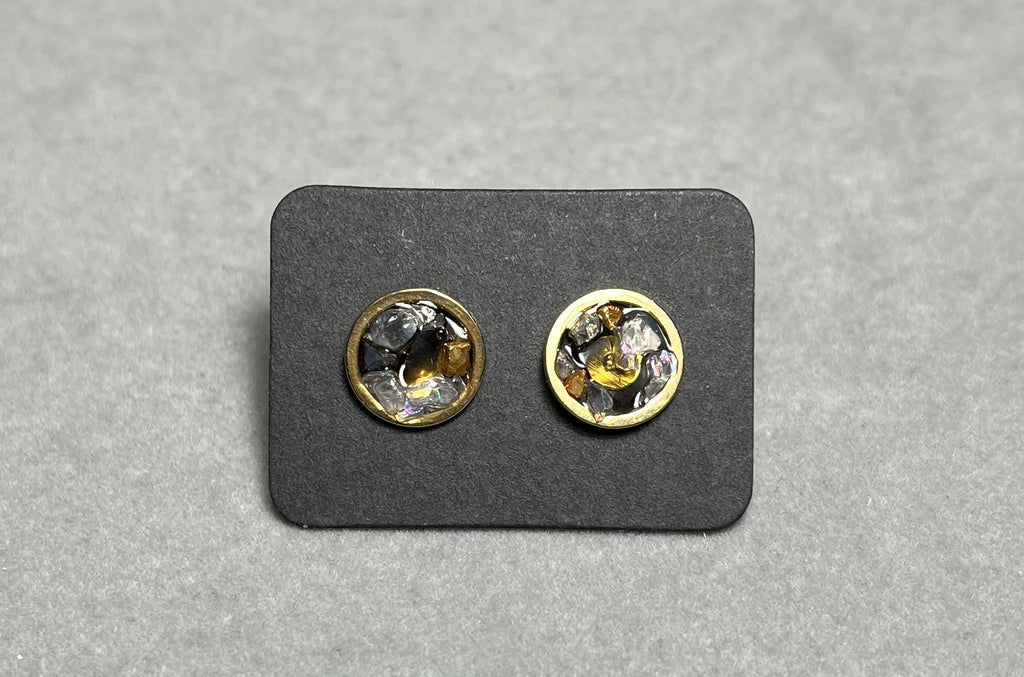 Златисти обици на винт