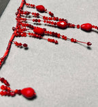 Кърваво червен