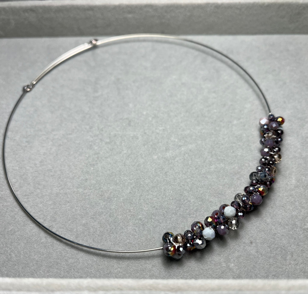 Бляскаво колие