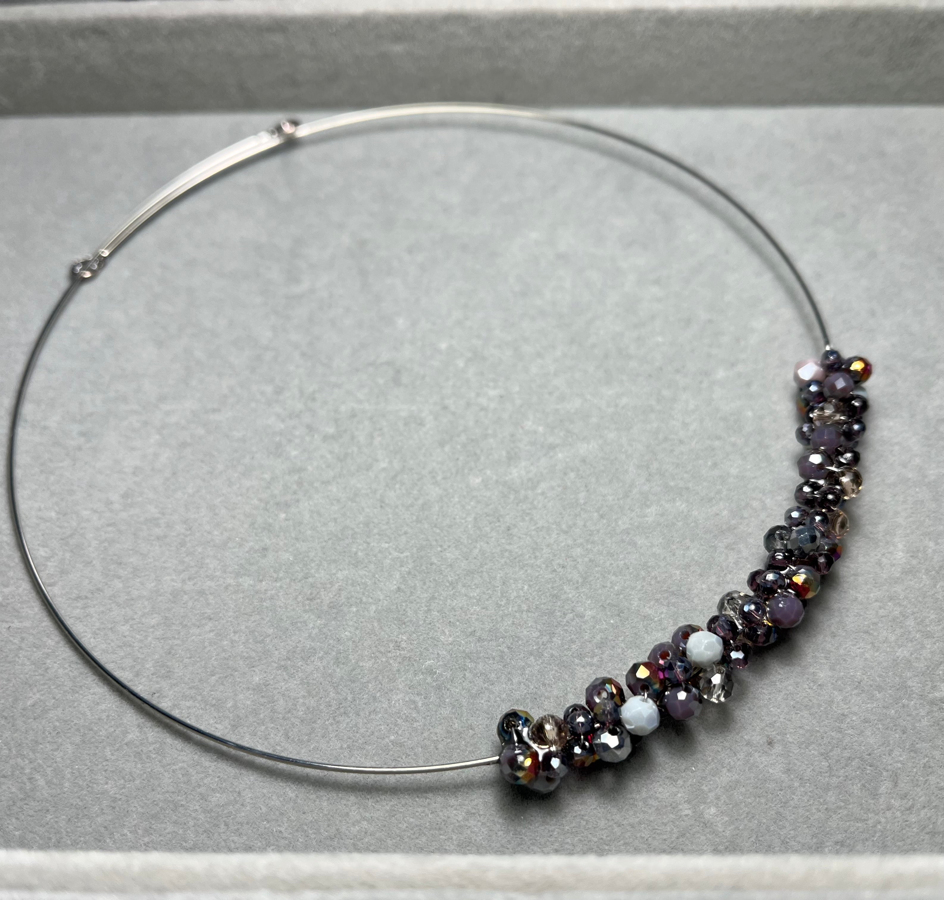 Бляскаво колие