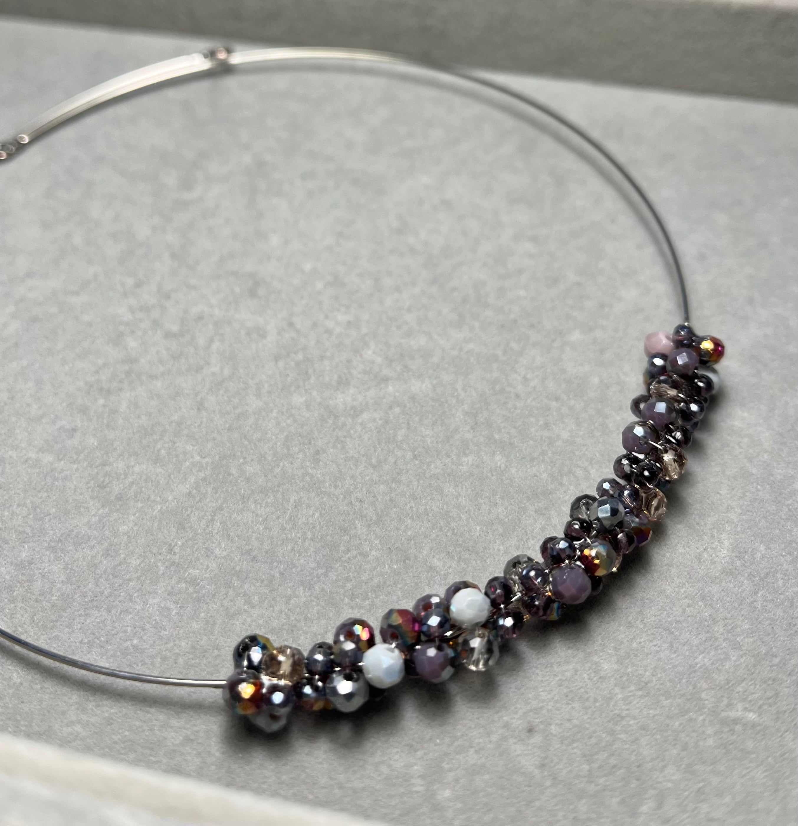 Бляскаво колие