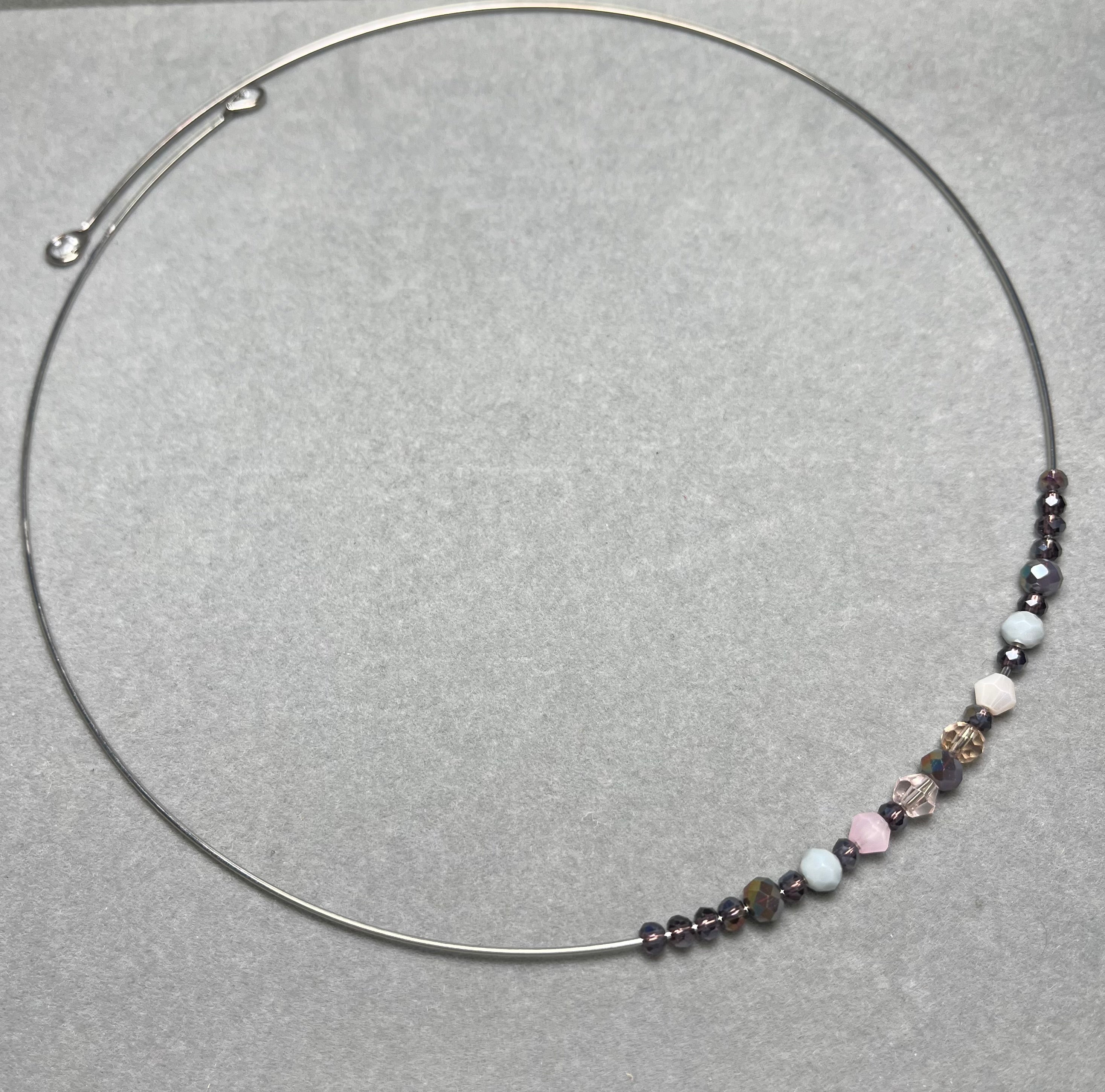 Бляскаво колие