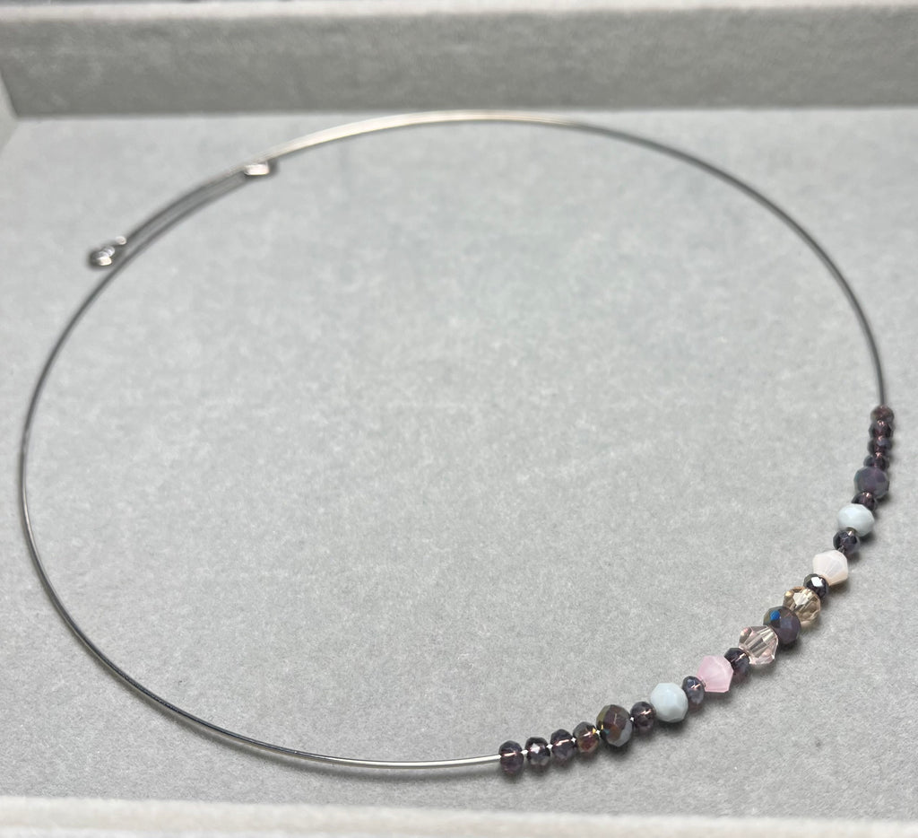 Бляскаво колие