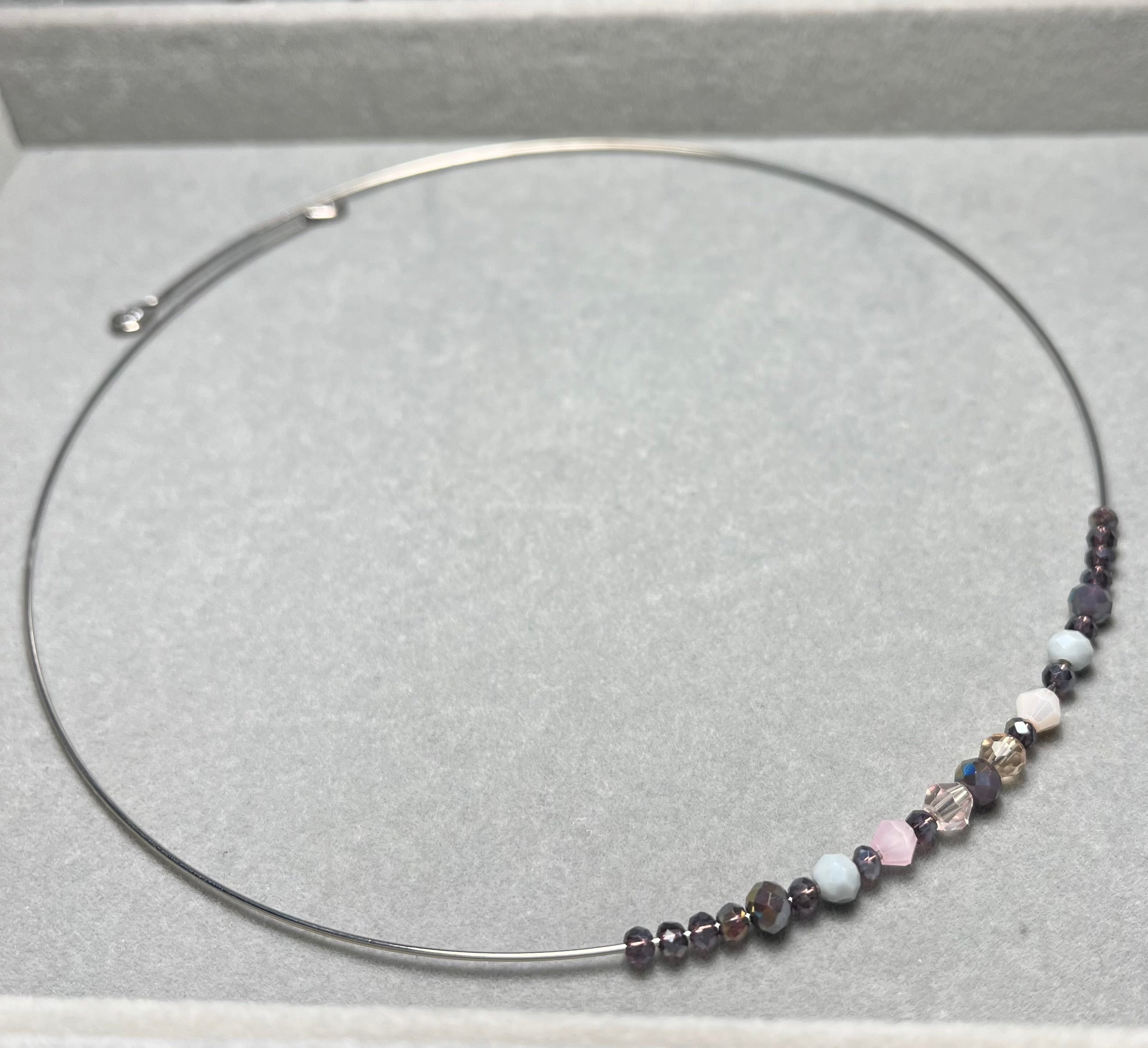 Бляскаво колие