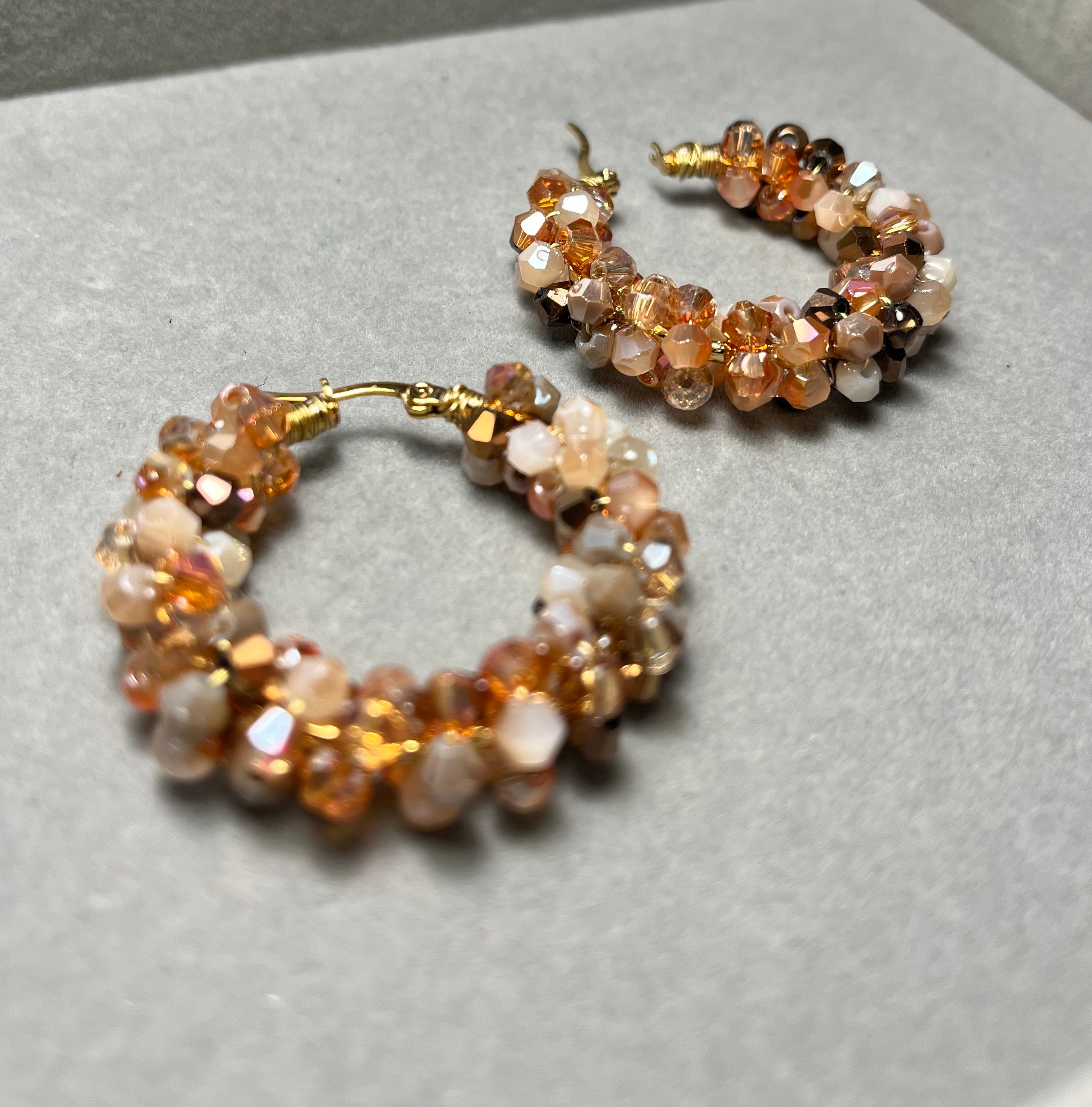 Пъстри обици