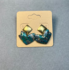 Златно ромбоидно листо