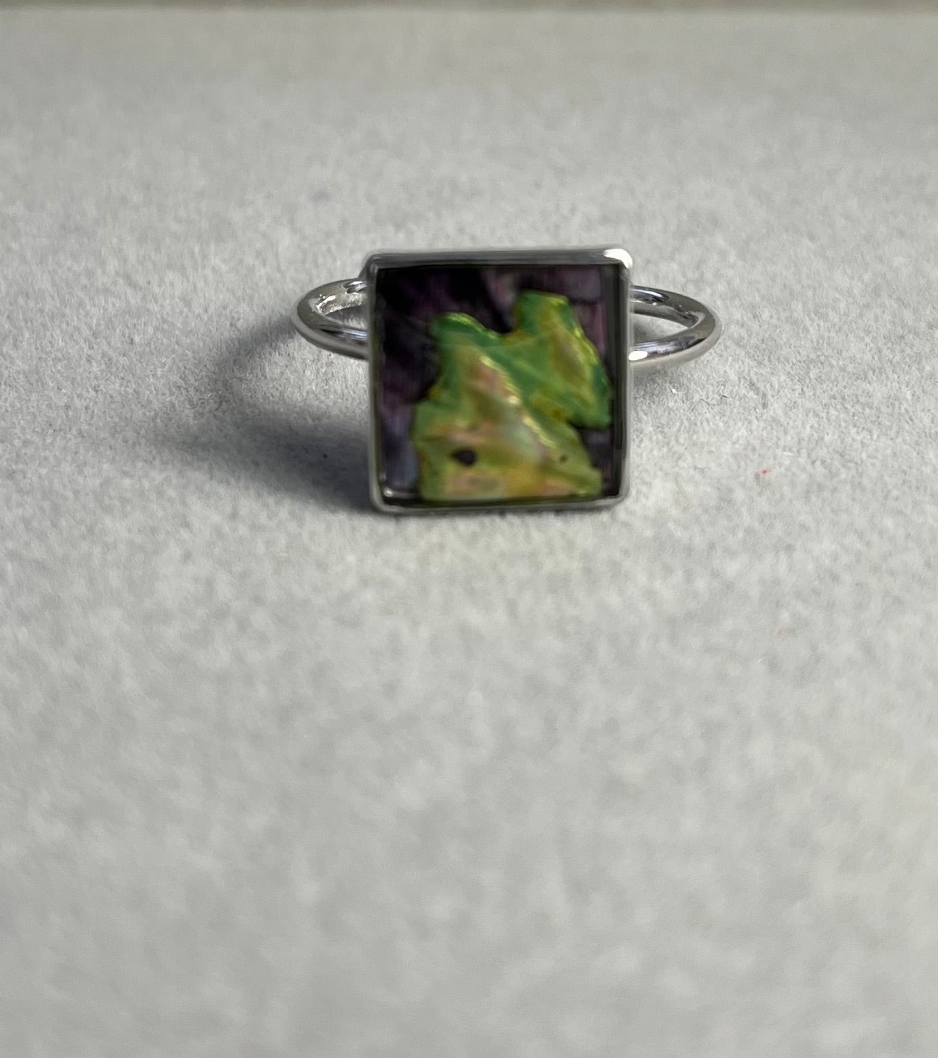 Пурпурно море