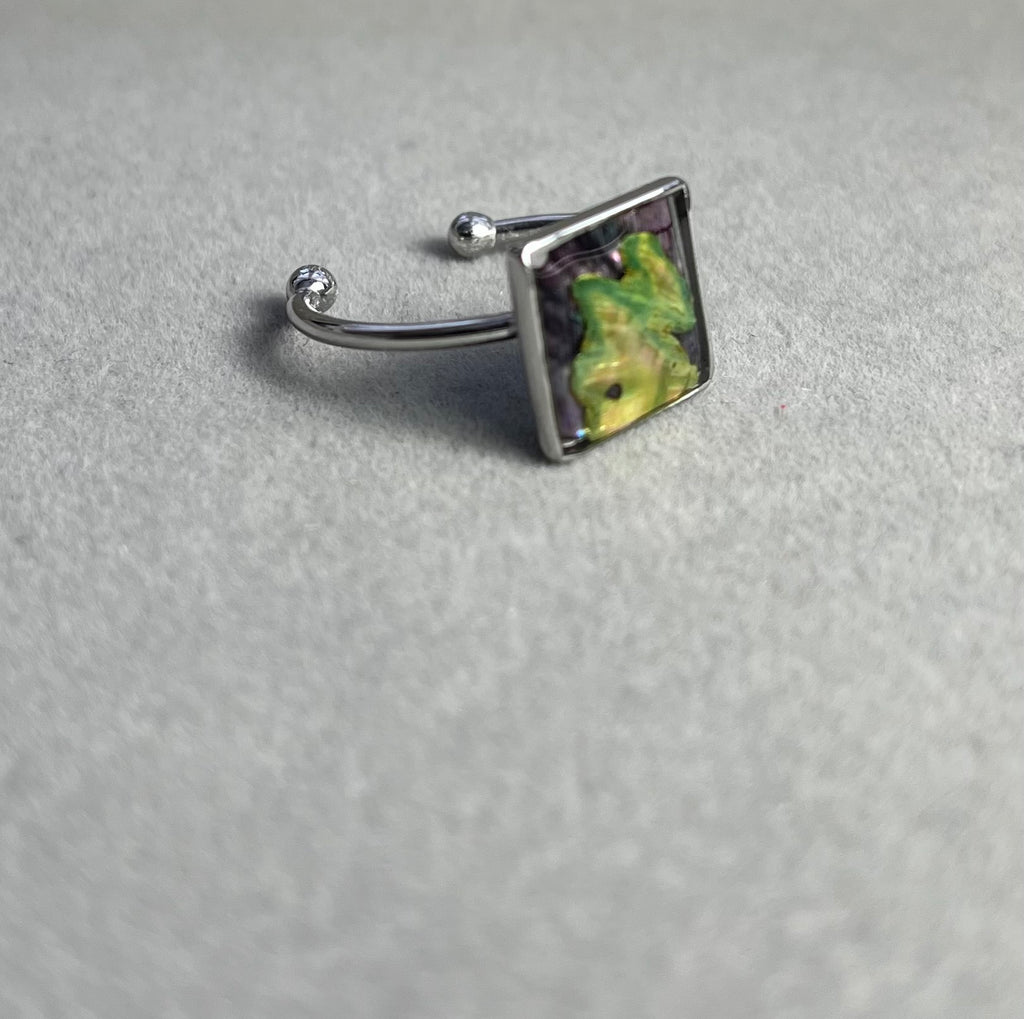 Пурпурно море