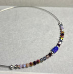 Бляскаво лилаво колие