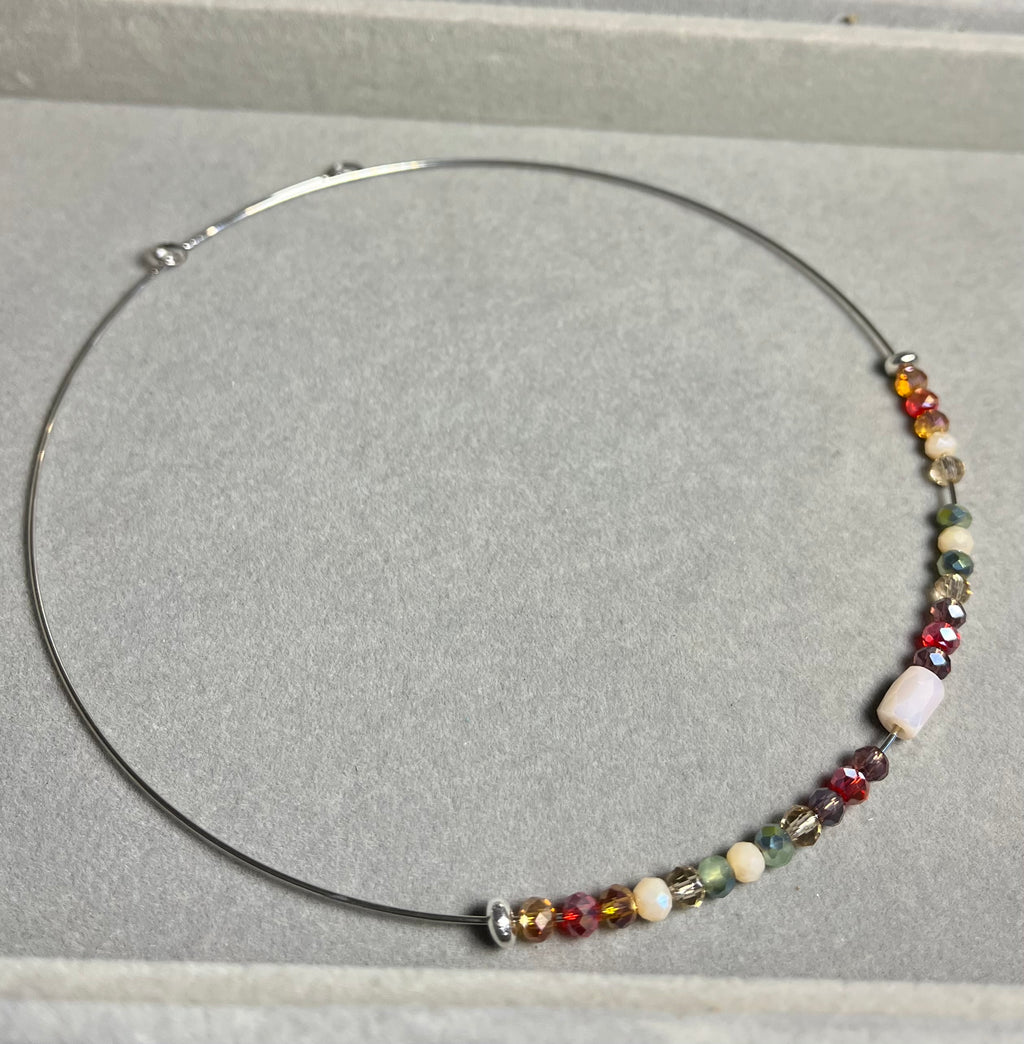 Бляскаво есенно колие