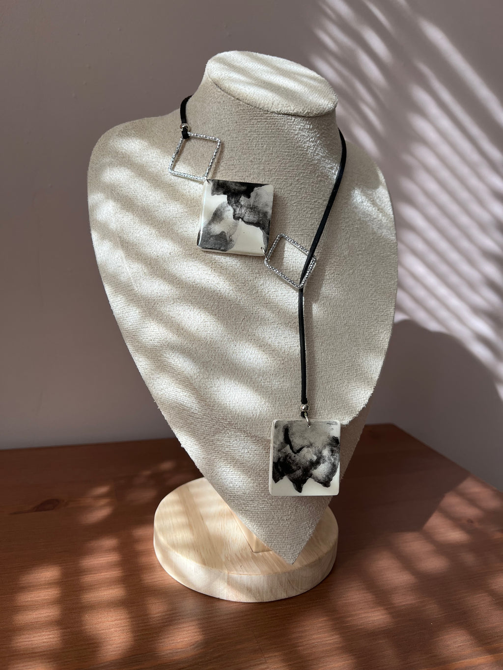 Асиметрично колие