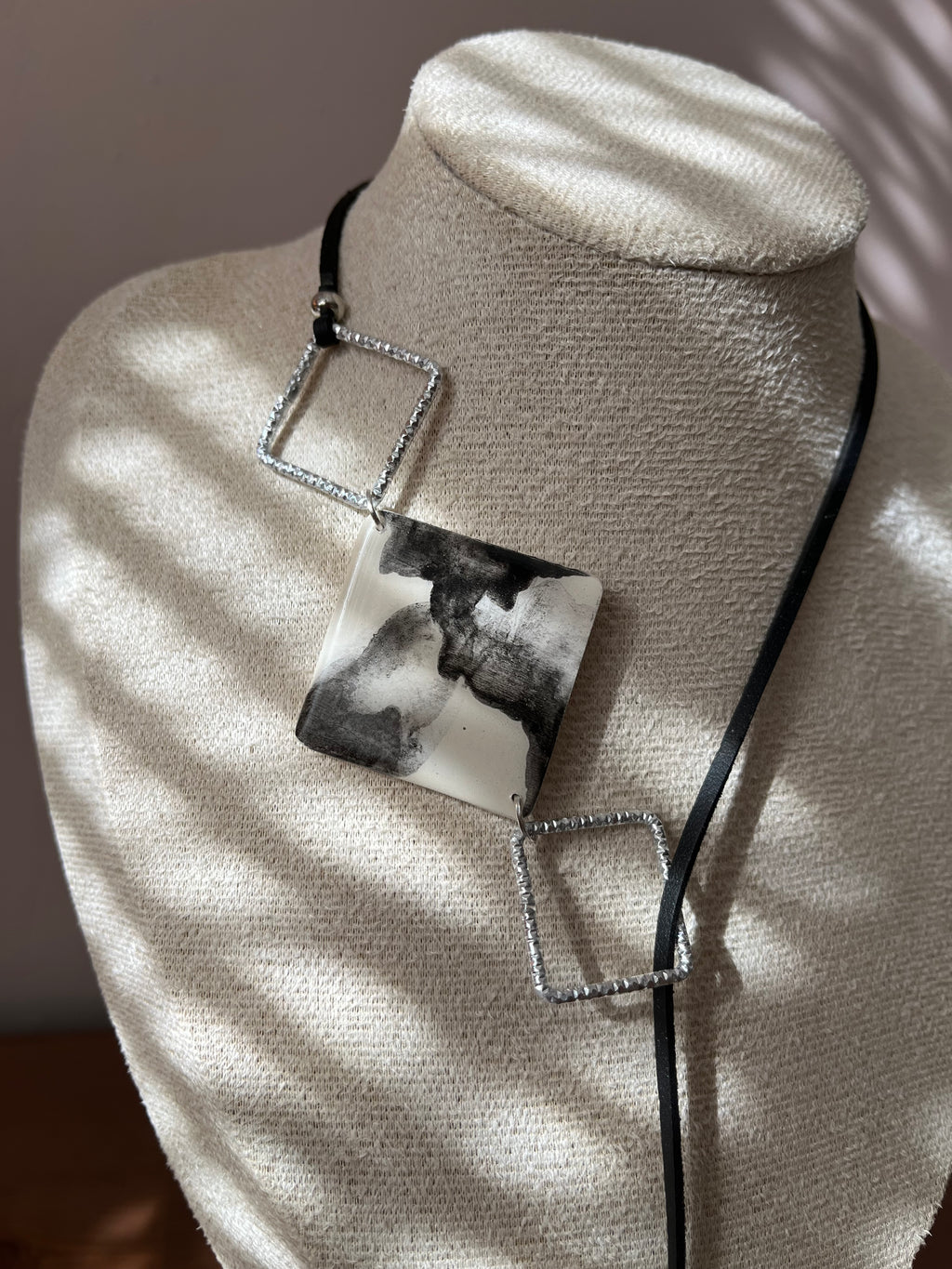 Асиметрично колие