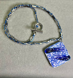 Линия в синьо