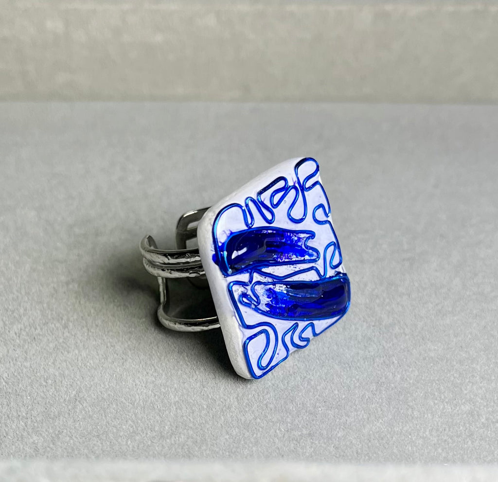 Линия в синьо