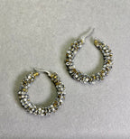 Нежно златист