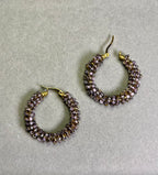 Нежно златист