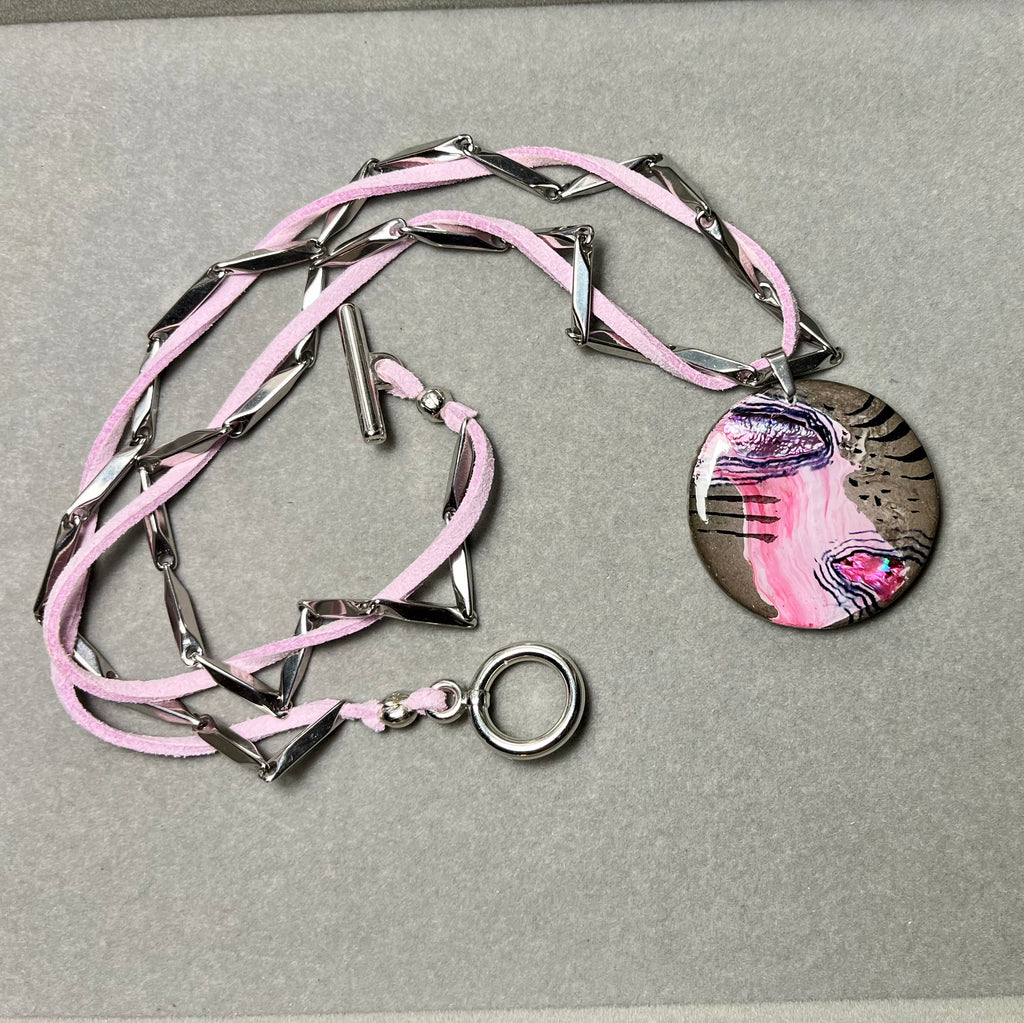 Студ в розово