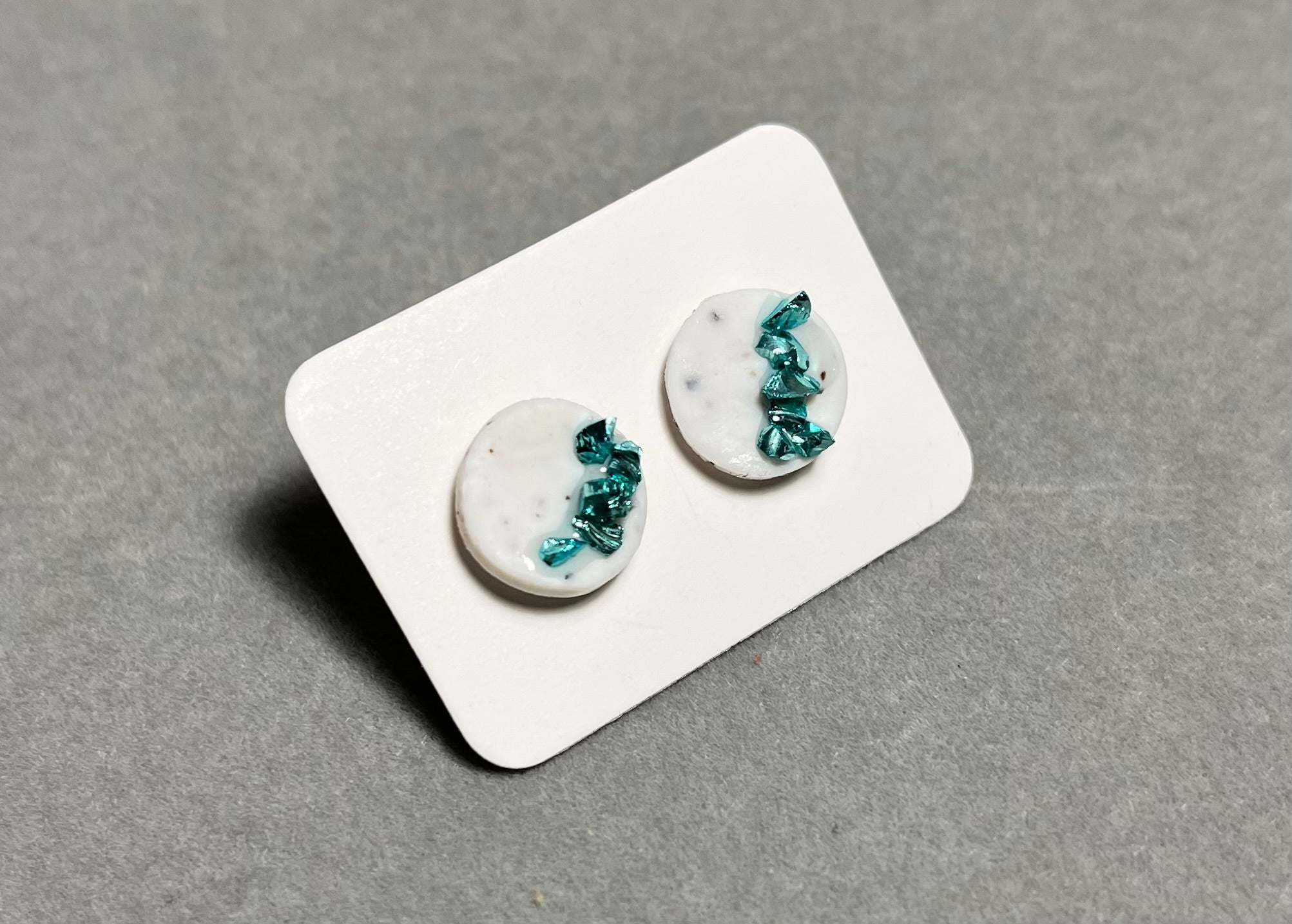 Обици на винт