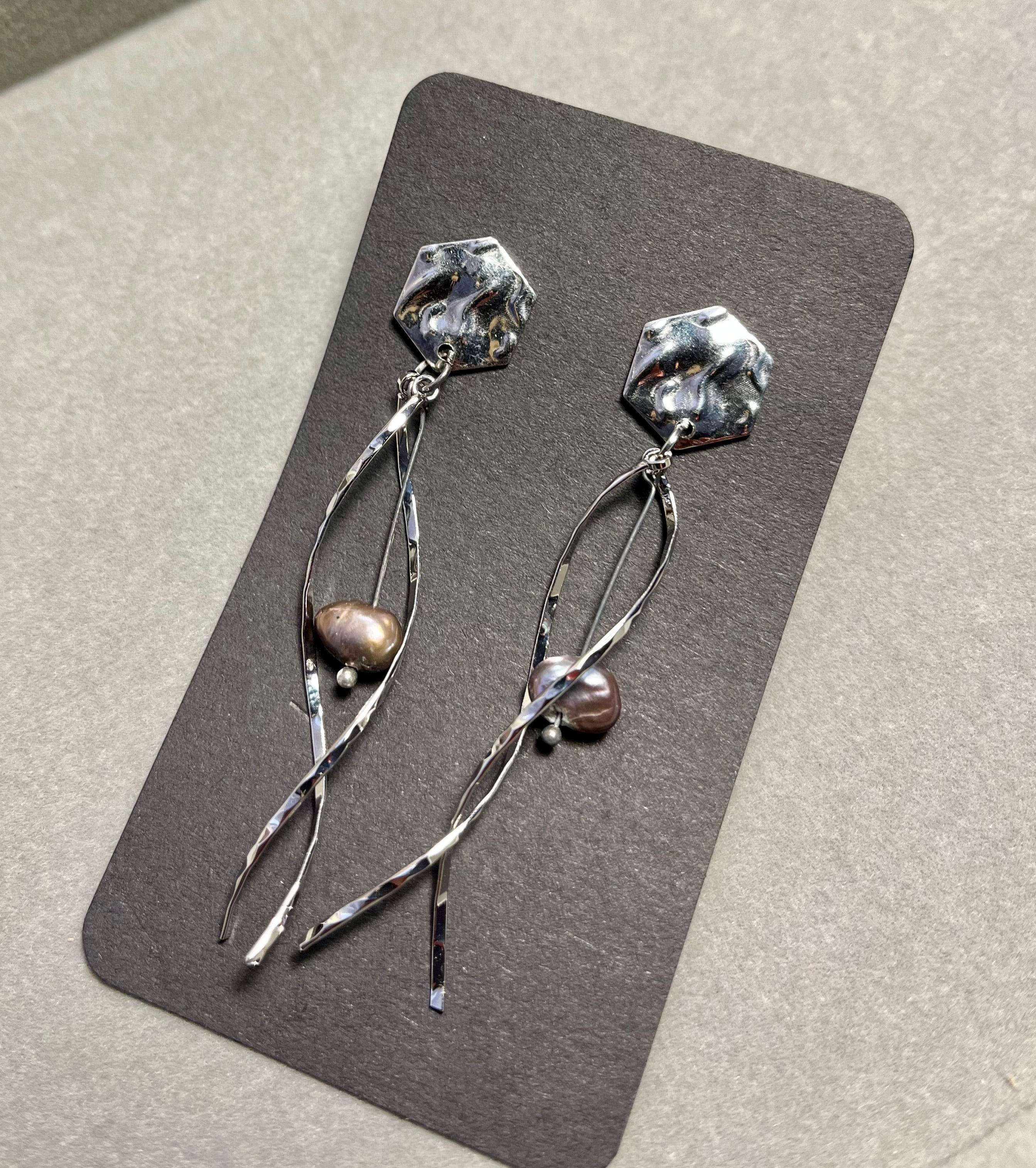 Вълнисти камъни