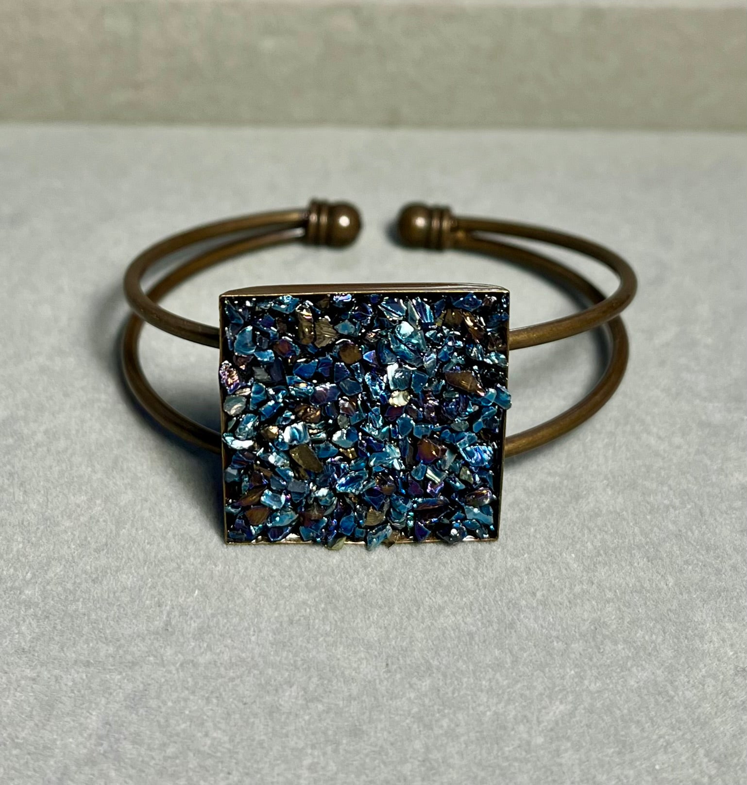 Винтидж гривна