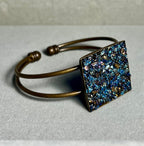 Винтидж гривна