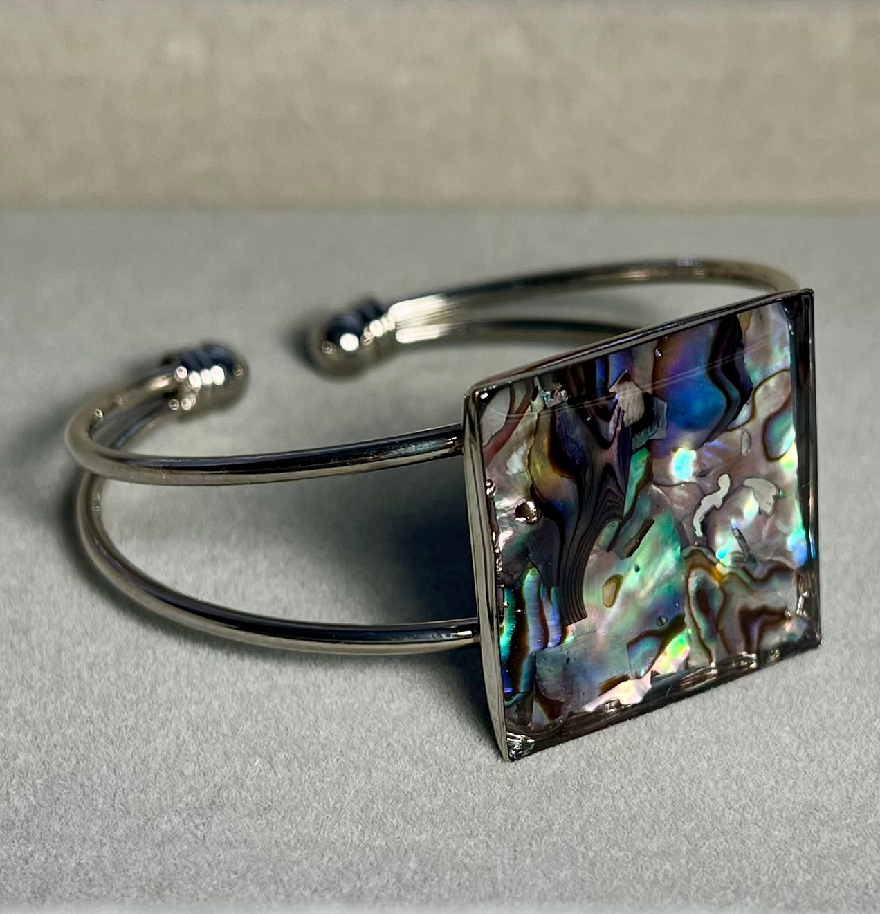 Скали и море